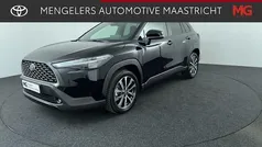Zwart Gebruikt 2024 Toyota Corolla Cross Style SUV | € 35.950 (Eerlijke prijs)
