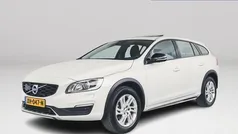 Wit Gebruikt 2019 Volvo V60 CC Stationwagen | € 28.995 (Super prijs)