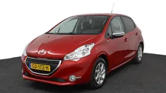Rood Gebruikt 2015 Peugeot 208 Style Hatchback | € 8.450 (Eerlijke prijs)