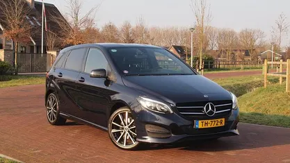 Occasion Mercedes B180 Ambition 2018 Blauw MPV