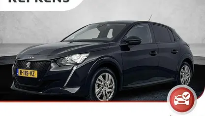 Zwart Occasion 2022 Peugeot e-208 Active Hatchback | € 16.825 (Eerlijke prijs)