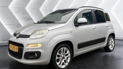 Grijs Gebruikt 2012 Fiat Panda Lounge Hatchback | € 3.940 (Eerlijke prijs)