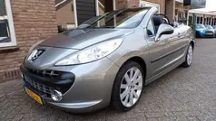 Grijs, metallic lak Gebruikt 2008 Peugeot 207 CC Sport Cabriolet | € 4.499 (Eerlijke prijs)