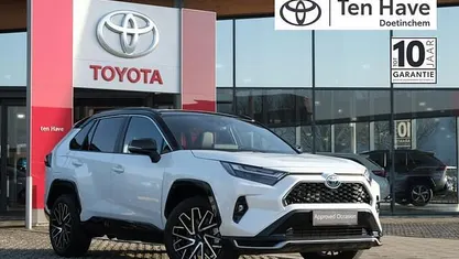 Wit Occasion 2025 Toyota RAV4 Style SUV | € 49.400 (Goede deal)