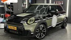 Zwart (metallic) Gebruikt 2022 Mini John Cooper Works Hatchback | € 31.995 (Eerlijke prijs)