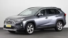Ash grey metallic (donker grijs metallic) Gebruikt 2020 Toyota RAV4 SUV | € 25.445 (Eerlijke prijs)