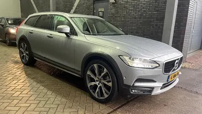 Occasion 2017 Volvo V90 CC Pro Stationwagen | € 29.800 (Eerlijke prijs)