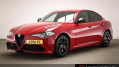 Rood Gebruikt 2020 Alfa Romeo Giulia Super Sedan | € 29.900 (Eerlijke prijs)