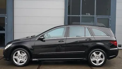 Zwart Gebruikt 2009 Mercedes R500 MPV | € 11.900 (Eerlijke prijs)