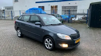 Grijs Gebruikt 2011 Skoda Fabia GreenLine Hatchback | € 1.950 (Eerlijke prijs)