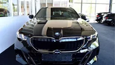 Zwart Gebruikt 2025 BMW 550e Comfort Edition Stationwagen | € 99.900 (Super prijs)