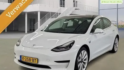 Gebruikt 2020 Tesla Model 3 Standard Range Sedan | € 16.995 (Goede deal)