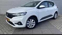 Gebruikt 2022 Dacia Sandero Essentiel Hatchback | € 13.940 (Goede deal)