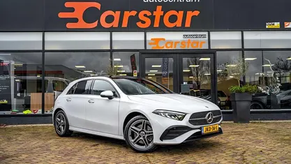 Wit Occasion 2025 Mercedes A250 AMG line Hatchback | € 35.950 (Eerlijke prijs)