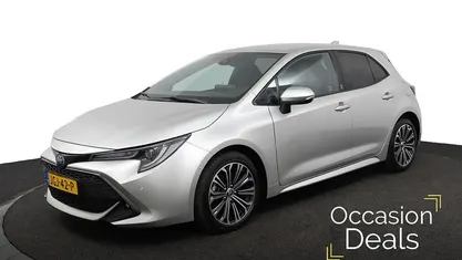 Grijs Occasion 2023 Toyota Corolla Hybrid Team Hatchback | € 26.945 (Eerlijke prijs)