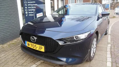 Gebruikt 2021 Mazda 3 Comfort Hatchback | € 19.950 (Super prijs)