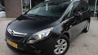 Zwart Gebruikt 2015 Opel Zafira Tourer MPV | € 9.950 (Eerlijke prijs)