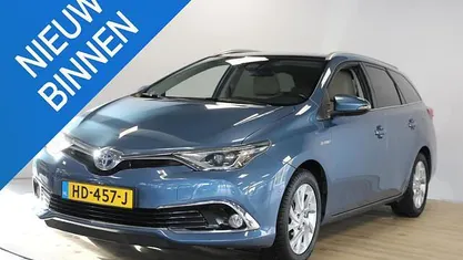 Blauw Occasion 2015 Toyota Auris Touring Sports Stationwagen | € 13.950 (Eerlijke prijs)