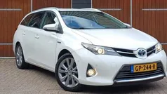 Wit Gebruikt 2014 Toyota Auris Executive Stationwagen | € 7.350 (Eerlijke prijs)