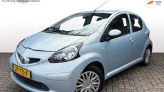 Blauw Gebruikt 2006 Toyota Aygo Hatchback | € 2.995 (Eerlijke prijs)