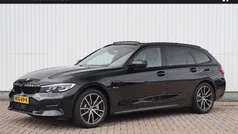 Zwart Gebruikt 2022 BMW 330e M Sport Stationwagen | € 32.950 (Super prijs)