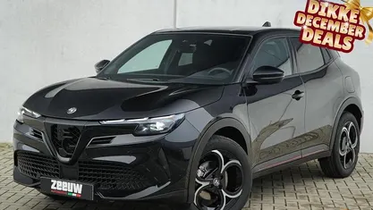 Zwart Nieuw 2025 Alfa Romeo Junior Edizione Speciale SUV | € 37.900 (Eerlijke prijs)