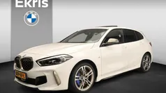 Alpinweiss (licht wit) Gebruikt 2024 BMW M135 Basis Hatchback | € 55.900 (Eerlijke prijs)