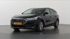 Zwart Gebruikt 2023 Ford Focus Titanium Stationwagen | € 24.935 (Eerlijke prijs)