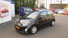 Zwart Gebruikt 2011 Renault Twingo Authentique Hatchback | € 2.895 (Eerlijke prijs)