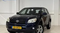 Blauw, metallic lak Gebruikt 2006 Toyota RAV4 Sol SUV | € 7.555 (Super prijs)