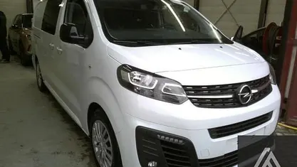 Occasion 2023 Opel Vivaro-e Combi Van | € 34.500 (Eerlijke prijs)
