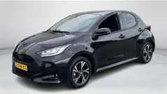 Zwart Gebruikt 2024 Toyota Yaris Hybrid Edition Hatchback | € 25.900 (Eerlijke prijs)