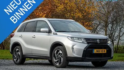 Occasion 2025 Suzuki Vitara Style SUV | € 28.000 (Eerlijke prijs)