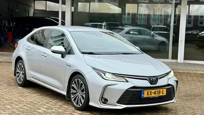 Occasion 2019 Toyota Corolla Style Sedan | € 20.990 (Eerlijke prijs)
