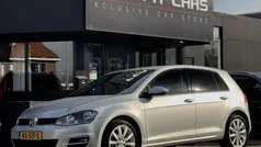 Zilver, metallic lak Gebruikt 2016 VW Golf VII Highline Hatchback | € 11.900 (Eerlijke prijs)