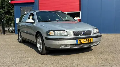 Occasion 2002 Volvo V70 Comfort Stationwagen | € 1.500 (Eerlijke prijs)