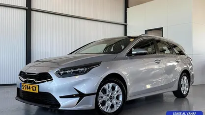 Grijs Gebruikt 2023 Kia Ceed Hatchback | € 18.950 (Eerlijke prijs)