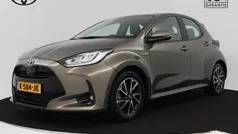 Groen Gebruikt 2021 Toyota Yaris Hybrid Hatchback | € 21.745 (Eerlijke prijs)