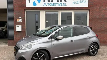 Occasion 2018 Peugeot 208 Hatchback | € 6.750 (Eerlijke prijs)