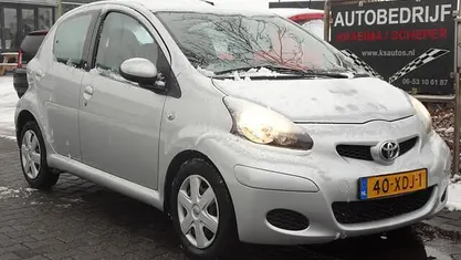Occasion Toyota Aygo Comfort 68 PK (50 kW) 2011 Grijs Hatchback