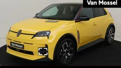 Gebruikt 2024 Renault R5 Iconic Hatchback | € 31.940 (Eerlijke prijs)