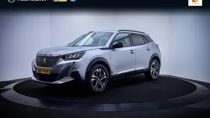 Grijs Occasion 2022 Peugeot 2008 Allure SUV | € 21.225 (Eerlijke prijs)