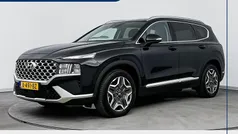 Zwart Gebruikt 2023 Hyundai Santa Fe Comfort SUV | € 41.900 (Eerlijke prijs)