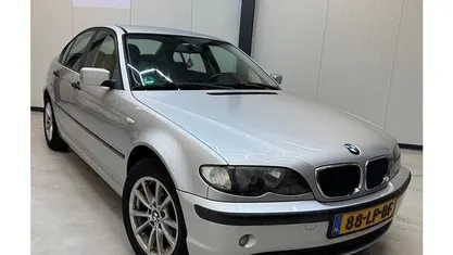 Zilver (metallic) Gebruikt 2003 BMW 316 Sedan | € 1.799 (Eerlijke prijs)