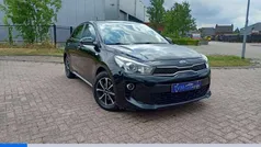 Zwart, metallic lak Gebruikt 2017 Kia Rio Hatchback | € 9.940 (Goede deal)