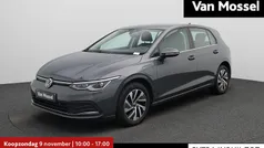 Gebruikt 2022 VW Golf VIII Style Hatchback | € 25.900 (Goede deal)