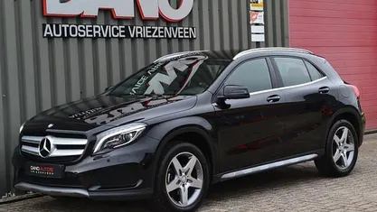 Zwart (metallic) Gebruikt 2016 Mercedes GLA200 Prestige SUV | € 18.950 (Eerlijke prijs)