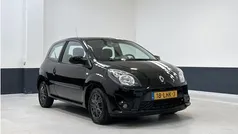 Zwart Gebruikt 2010 Renault Twingo Dynamique Hatchback | € 3.449 (Eerlijke prijs)