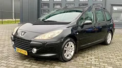 Zwart, metallic lak Gebruikt 2006 Peugeot 307 Stationwagen | € 1.899 (Eerlijke prijs)