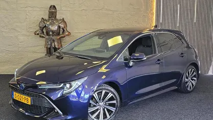 Blauw Gebruikt 2023 Toyota Corolla Hatchback | € 24.799 (Eerlijke prijs)